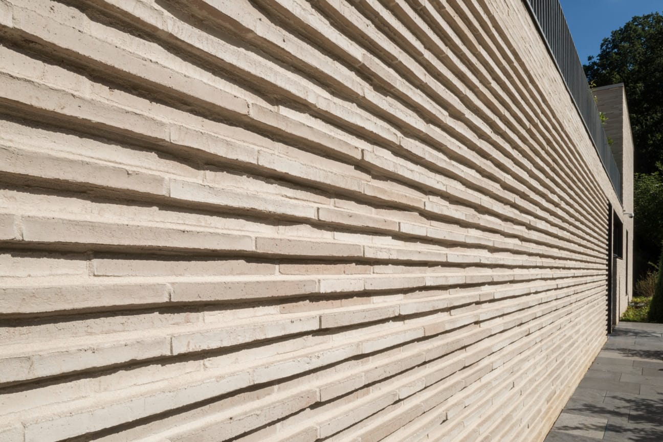 Utzon brick from PGH in Lang Mursten range