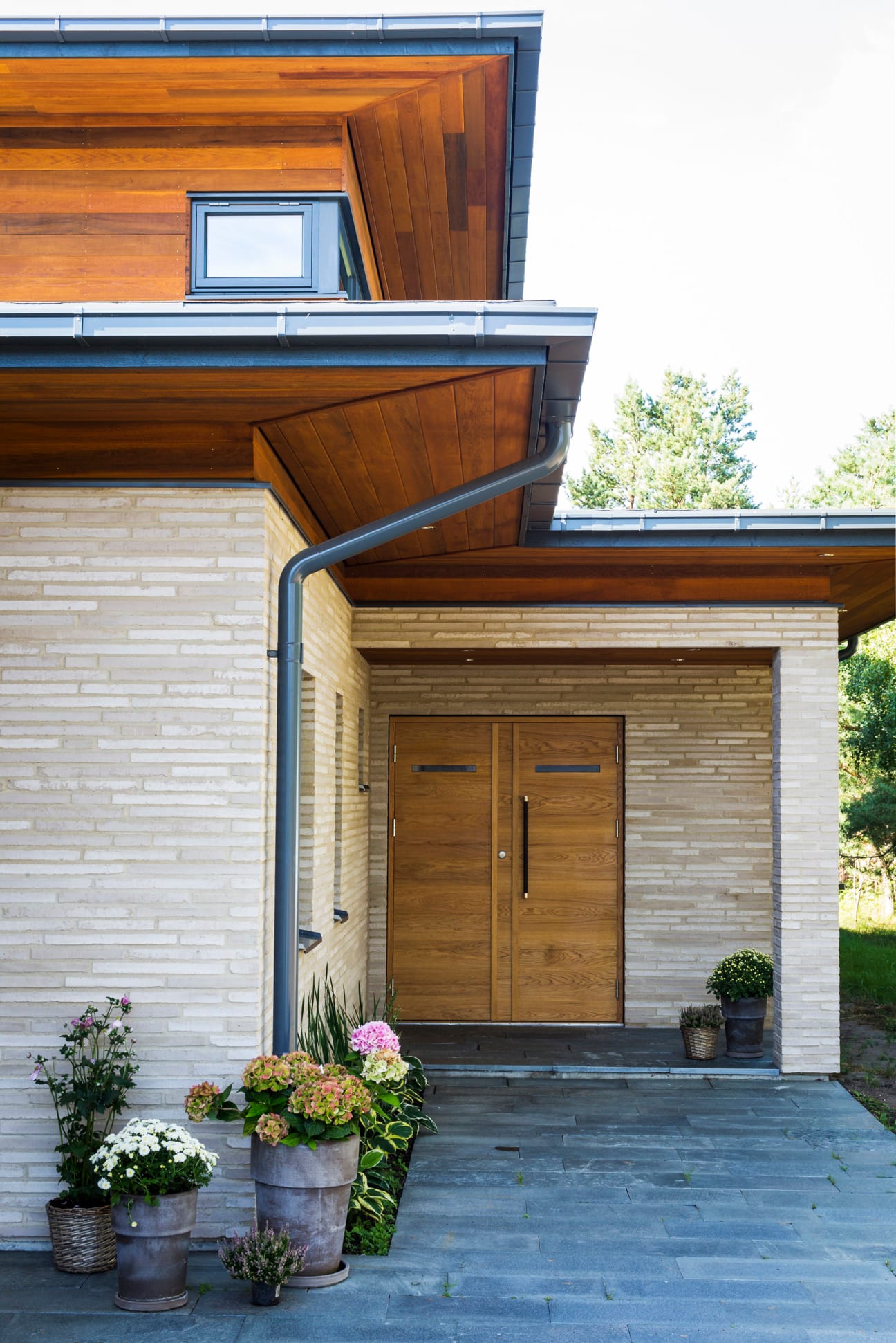 Utzon brick from PGH in Lang Mursten range