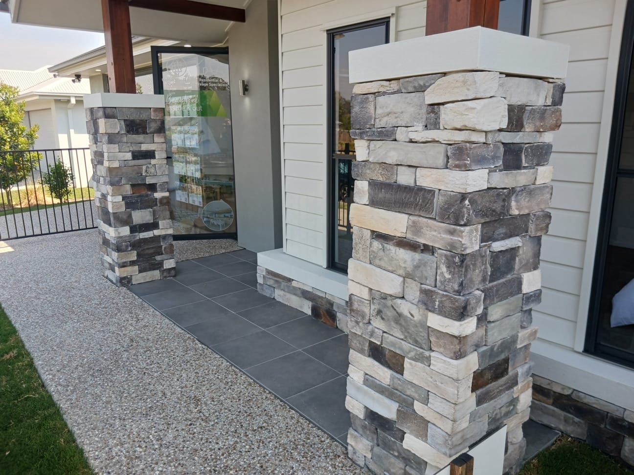 Stroud Homes Display 25 Muller St Walloon featuring tight fit Classic Ledgestone Alpine Grey