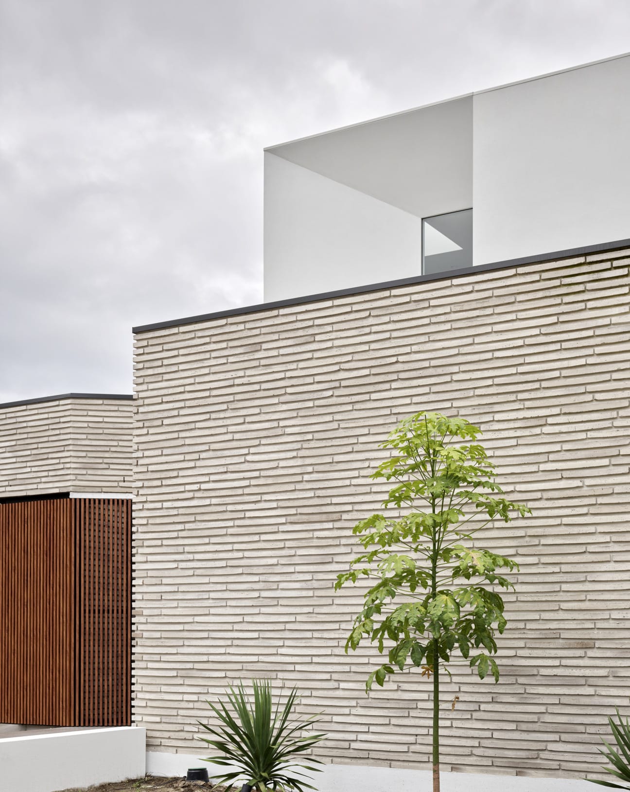 Utzon brick from PGH in Lang Mursten range Joe Adsett Architects