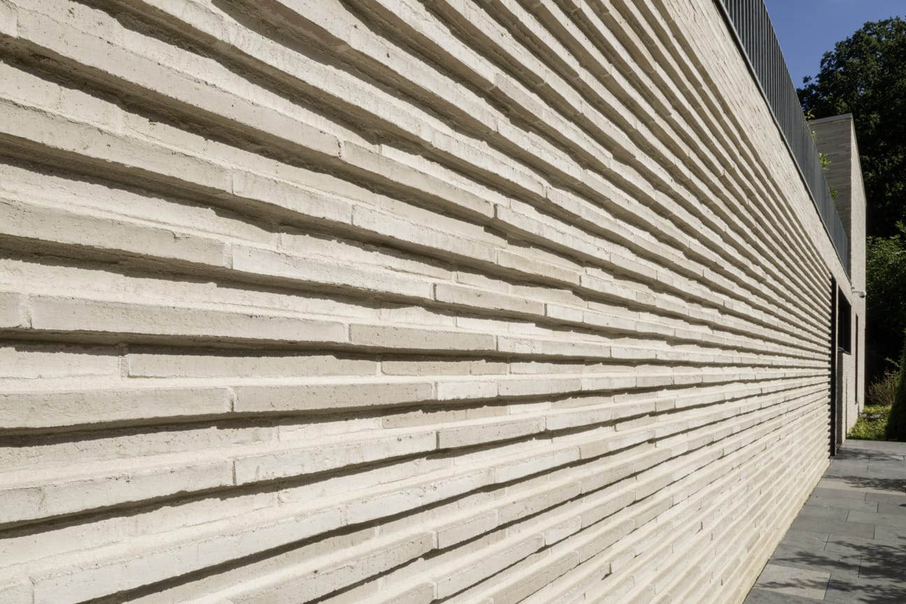 Utzon brick from PGH in Lang Mursten range