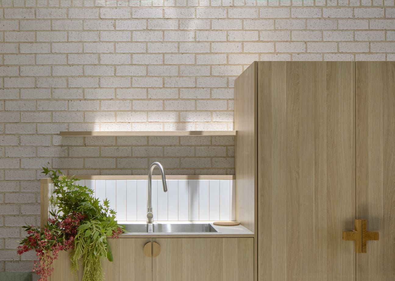 Fresh White brick from PGH in Simply Hamptons
